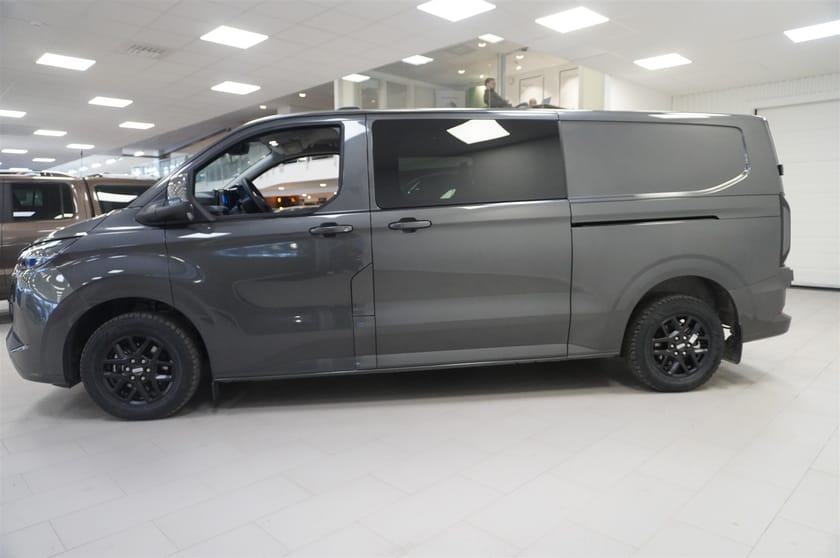 Bild 4 av Ford Transit Custom 320 Crew Van Plug-in Hybrid Dubbelhytt Skåp Limited 320l LWB 2.5l PHEV 227hk CVT AT FWD Bensin