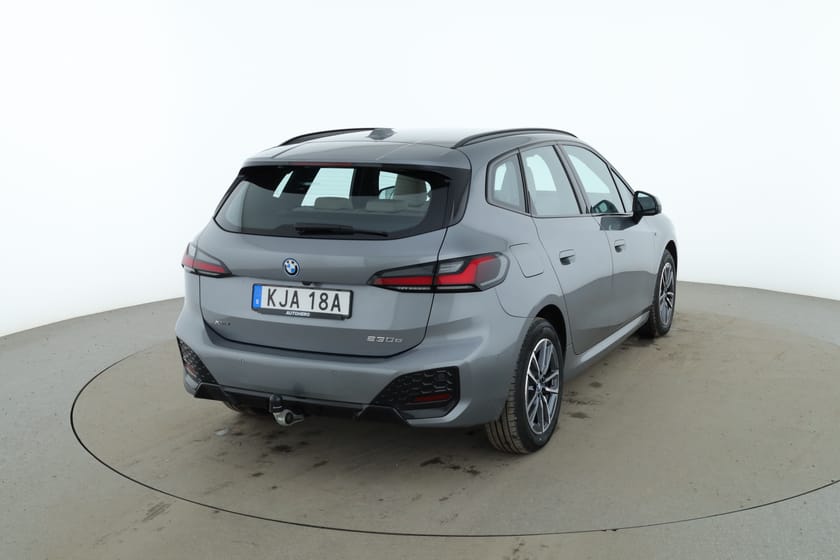Bild 3 av BMW 230e xDrive Active Tourer M Sport / P-assist, HUD, Drag