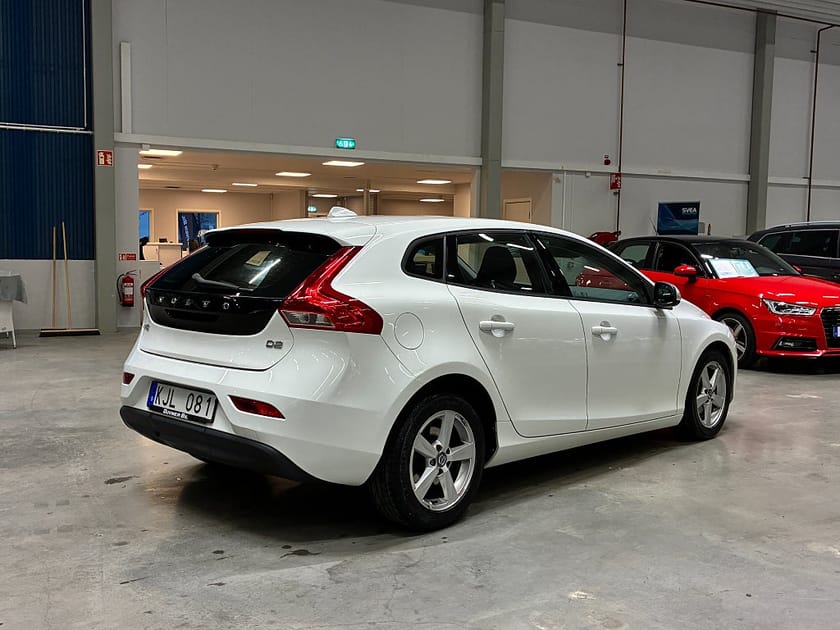 Bild 4 av Volvo V40 D2 115Hk Kamrem bytt | Bränslevärmare