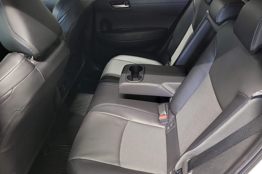 Bild 5 av Toyota Corolla Cross Hybrid AWD-i 2,0 Executive / Vinterhjul