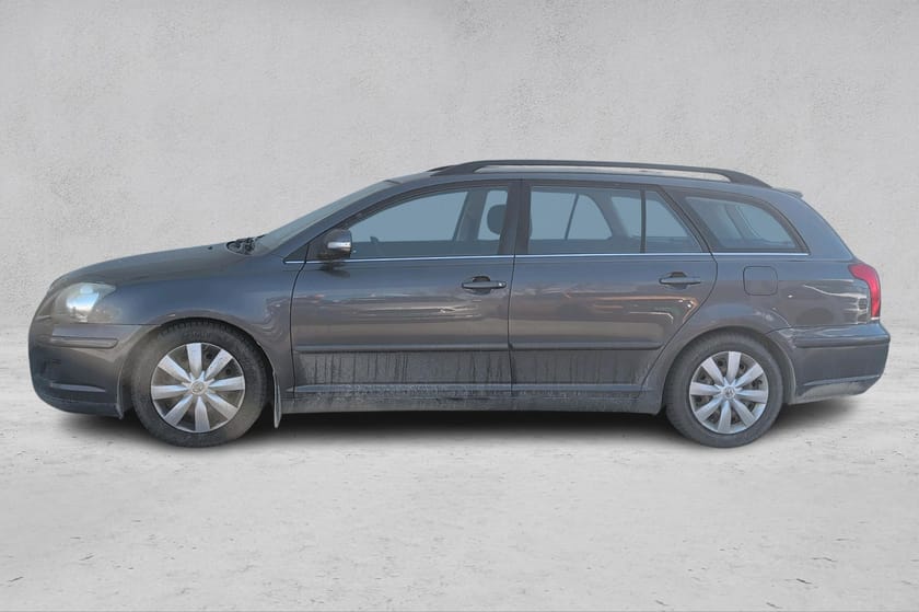 Bilde 3 av Toyota Avensis Stasjonsvogn Billigbil - Må EU godkjennes