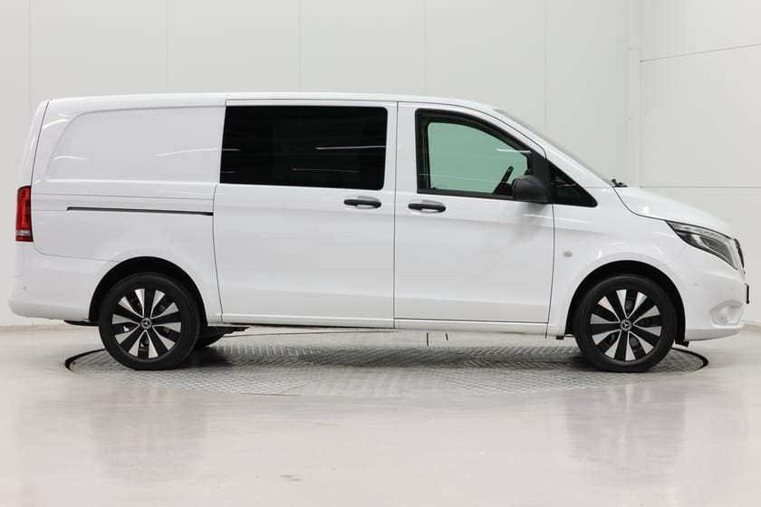 Bilde 5 av Mercedes-Benz Vito 116 CDI 4x4 3.2t 163 HK, A2, 2 SETER,WEBASTO,ILS LED,ACC,KROK,DISTRONIC