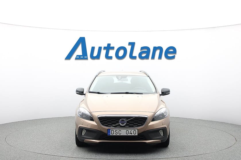 Bild 3 av Volvo V40 Cross Country D3 Summum, Dragkrok, Kamera, Värmare 150hk
