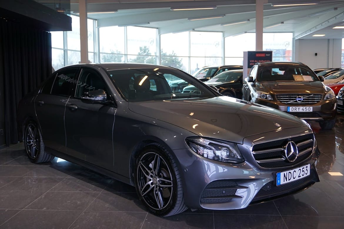 Mercedes-Benz E-Klass 2017 - miniatyr 2