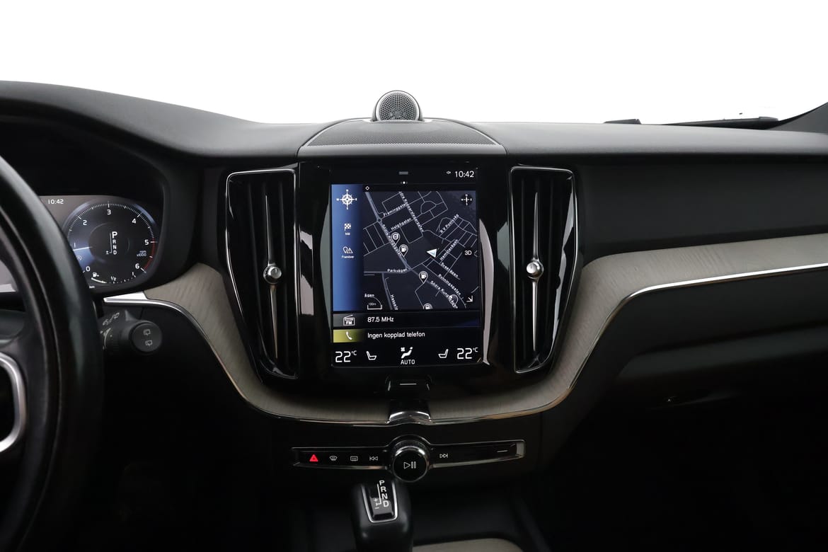 Volvo XC60 2018 - miniatyr 17