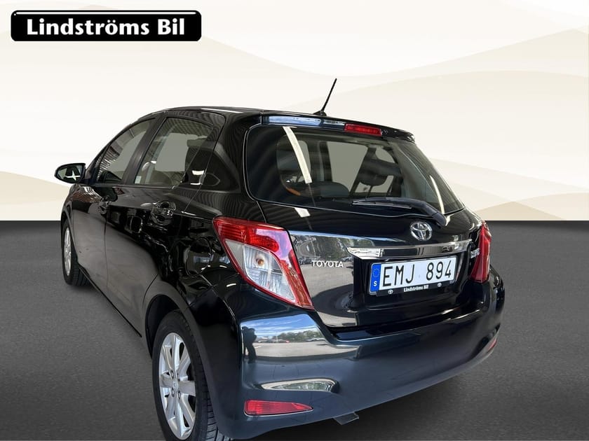 Bild 4 av Toyota Yaris 1.33 5-D ACTIVE - Vinterhjul
