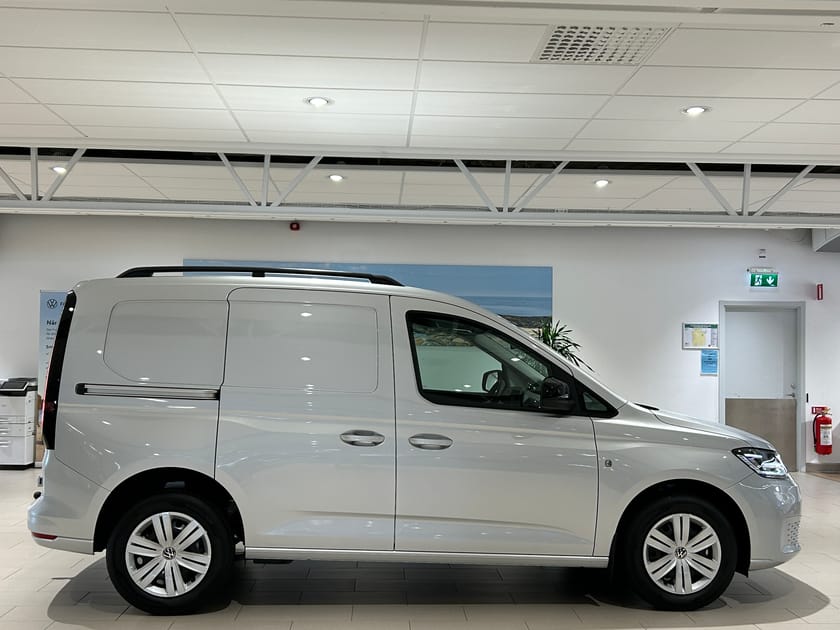 Bild 4 av Volkswagen Caddy Cargo HJULBAS: 2755 MM KHP  MOTOR: 2,0 L TD