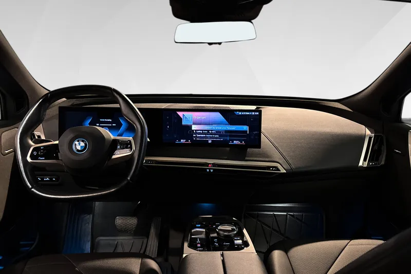 BMW iX xDrive40 bilde 12
