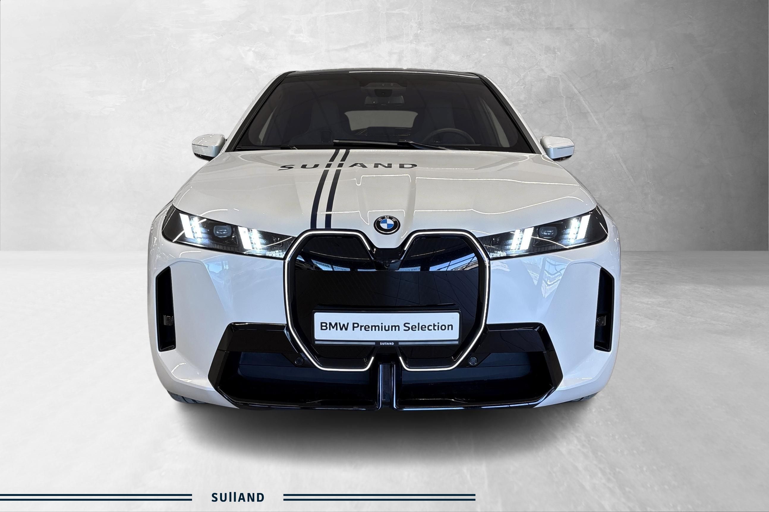 Thumnail bilde 3 av BMW iX xDrive60