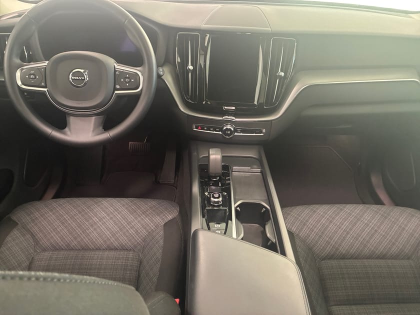 Bild 5 av Volvo XC60 Recharge T6 II Core Edition | Drag | 360° | 19" |