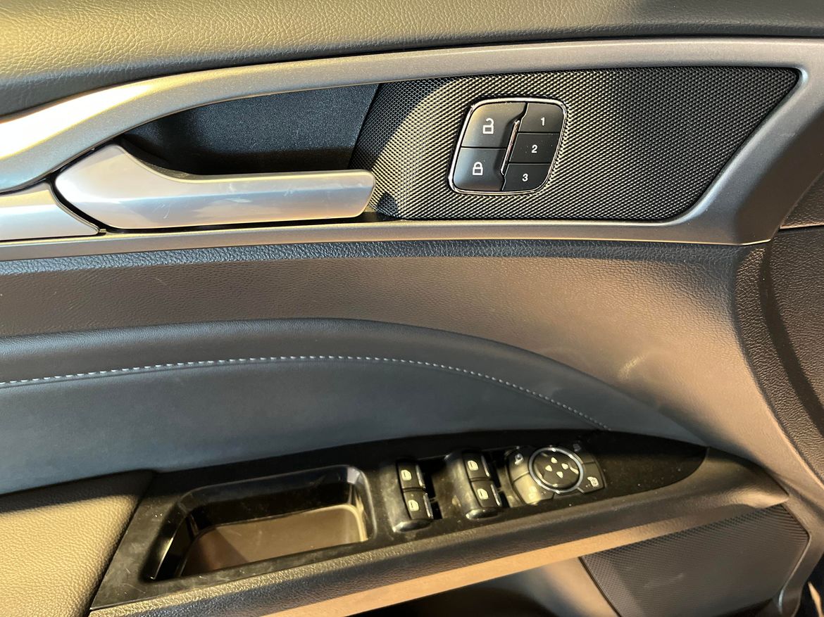 Ford Mondeo 2016 - miniatyr 16