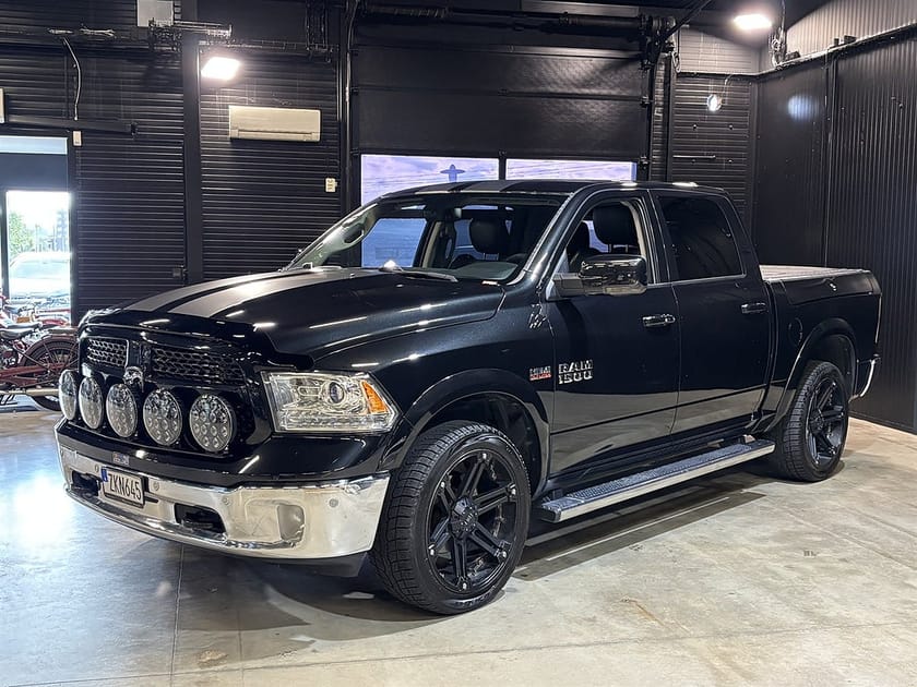 Bild 3 av RAM 1500 Crew Cab Dodge 5.7 V8 HEMI 4x4 (395hk) MOMS
