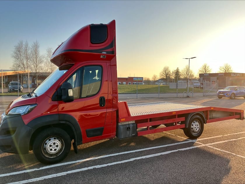 Bild 3 av Peugeot Boxer Chassi Cab Biltransport med sovhytt Ny utbytesmotor