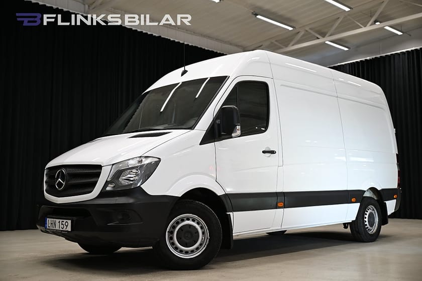 Bild 1 av Mercedes-Benz Sprinter 316 BlueTEC Skåpbil 7G 163HK Automat|Drag|Värmare|Backkamera
