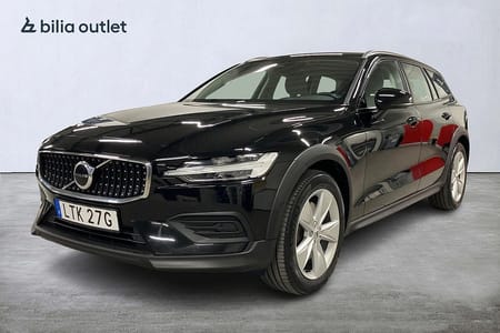 Volvo V60 Cross Country B4 AWD Core Dragkrok Värmare Kamera 197hk