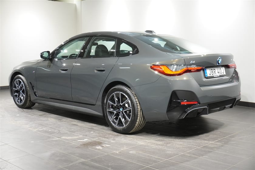 Bild 4 av BMW i4 eDrive40 Gran Coupé M Sport Business Ed Drag Aktiv Fartpilot