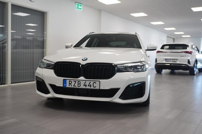 Bild 2 av BMW 520d xDrive Touring M-Sport Värmare Drag Fartpilot