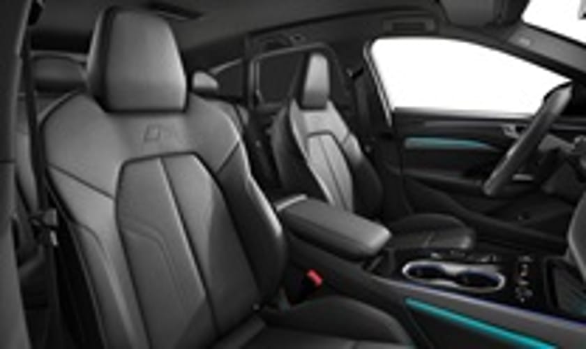 Bild 3 av Audi A6 Avant e-hybrid quattro S-lineE-HYBRID 299HK Midnight green