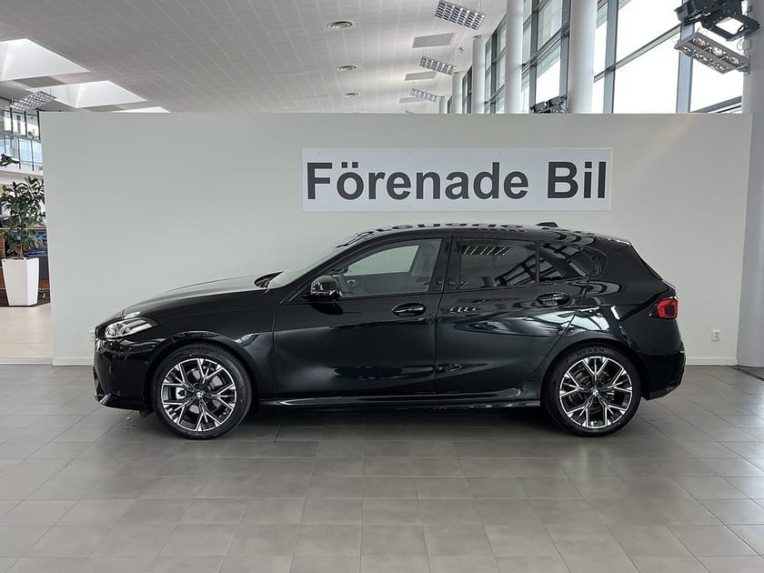Bild 3 av BMW 120 4,95 ränta M Sport Design Nav Drive/Park-assist Rattv