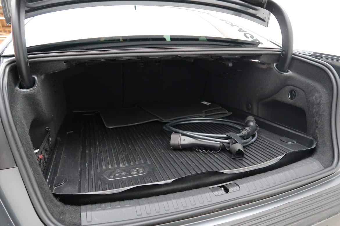 Audi A6 2022 - miniatyr 18