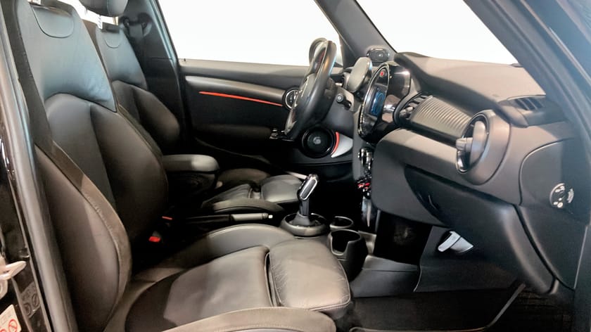 Bild 3 av MINI Cooper S 5-dörrar H&K / Apple CarPlay