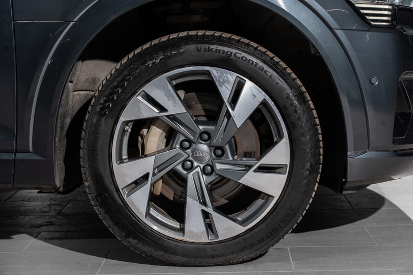Bilde 5 av Audi e-tron 55 quattro 55Advanced|Luft|360kam|H.feste|Matrix|HUD|Pano|