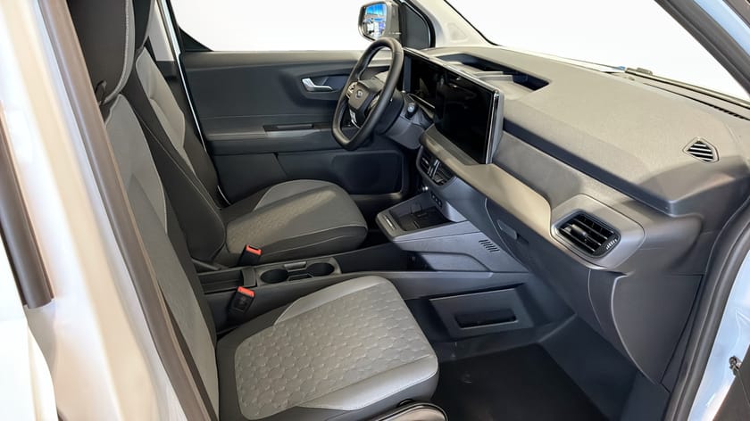 Bild 3 av Ford E-Transit Courier Limited Skåp 136hk Electric Automat
