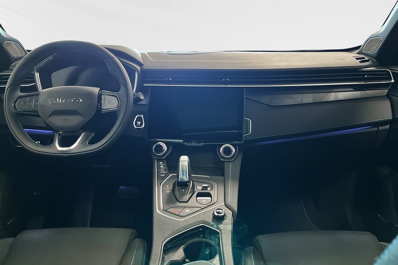 Lynk & Co 01 PHEV