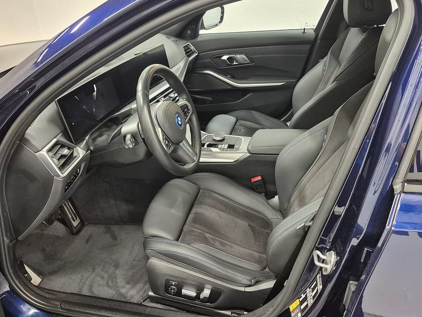 Bild 3 av BMW 330e Touring M-SPORT Plug in 292HK