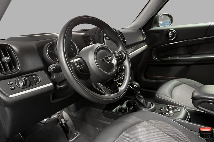 Bilde 5 av MINI Countryman Cooper SE ALL4 Salt, HeadUp, Ryggekamera, LED
