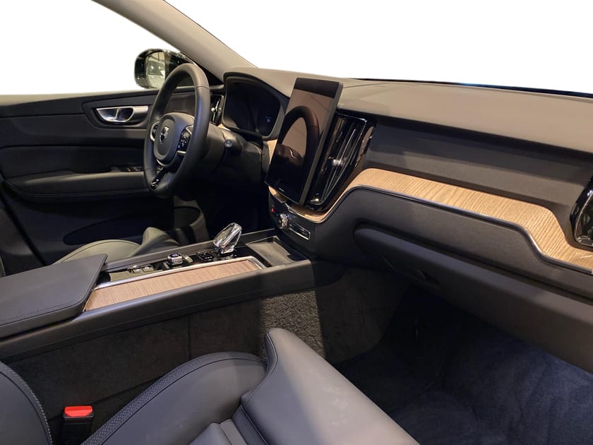 Bild 4 av Volvo XC60 T6 Plus Dark Nordic Edition