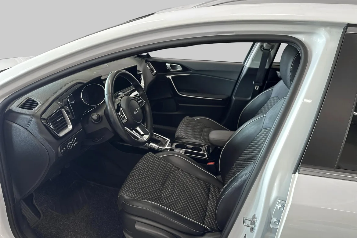 picture of a car