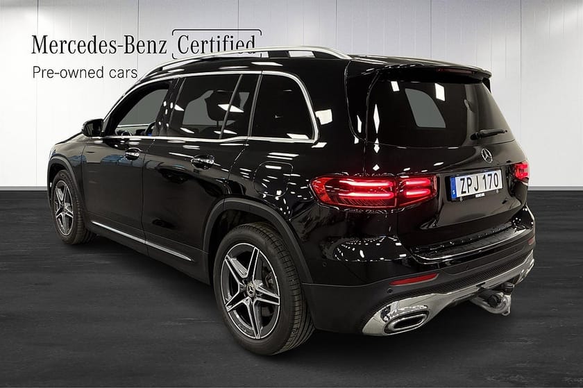 Bild 4 av Mercedes-Benz GLB 220 d 4MATIC AMG Panorama Dragkrok Panelbelysning