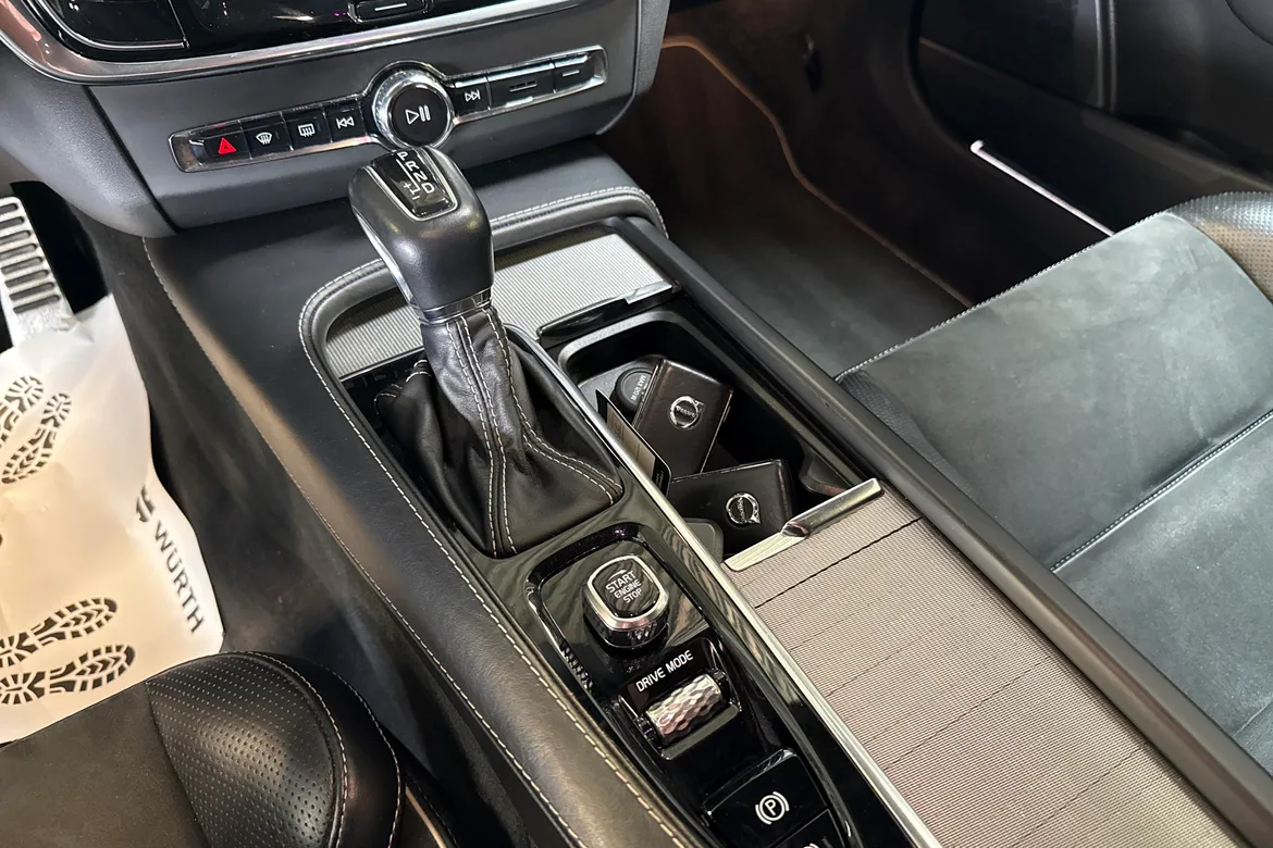 picture of a car