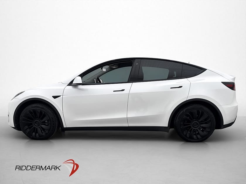 Bild 3 av Tesla Model Y Standard Range RWD Autopilot Svenksåld MOMS
