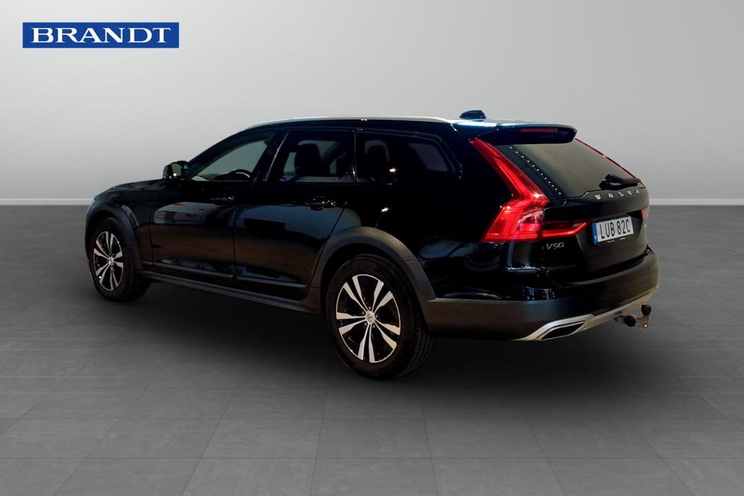Volvo V90 Cross Country