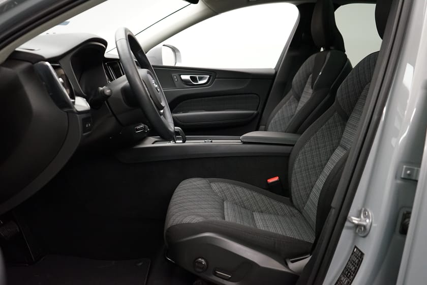 Bild 5 av Volvo XC60 Recharge T6 Core Bright, Dragkrok, Navigation, on call