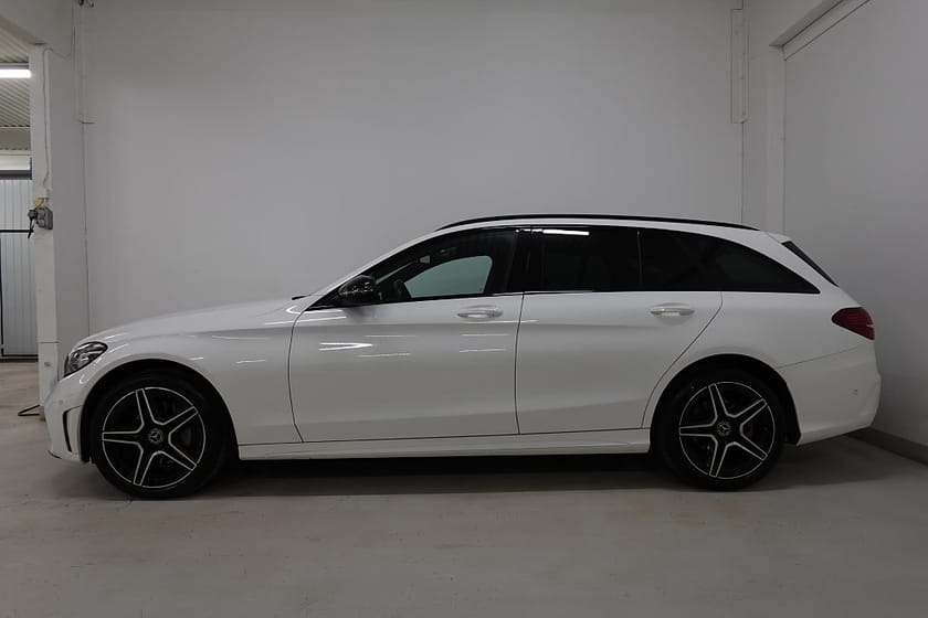 Bild 3 av Mercedes-Benz C 200 T 4MATIC 9G AMG Line Night Edtn Cockpit Burmester