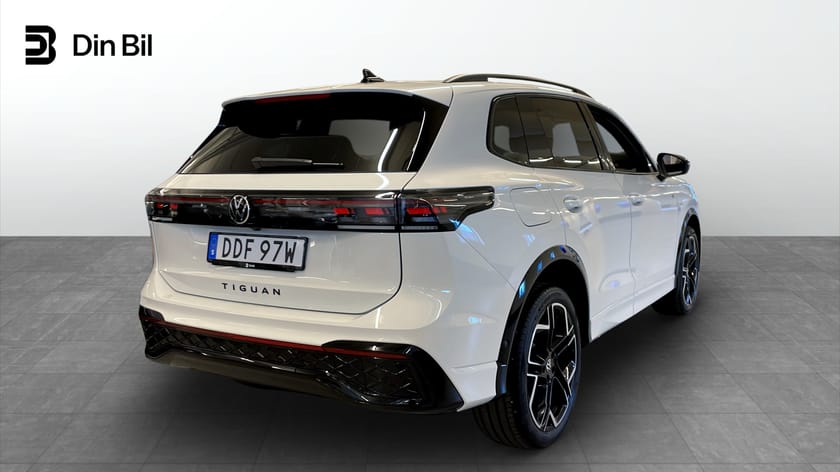 Bild 3 av Volkswagen Tiguan R-LINE TDI 4M- Fyrhjulsdrivet med sportig design!