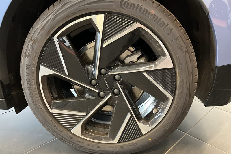 Lynk & Co 02 EV