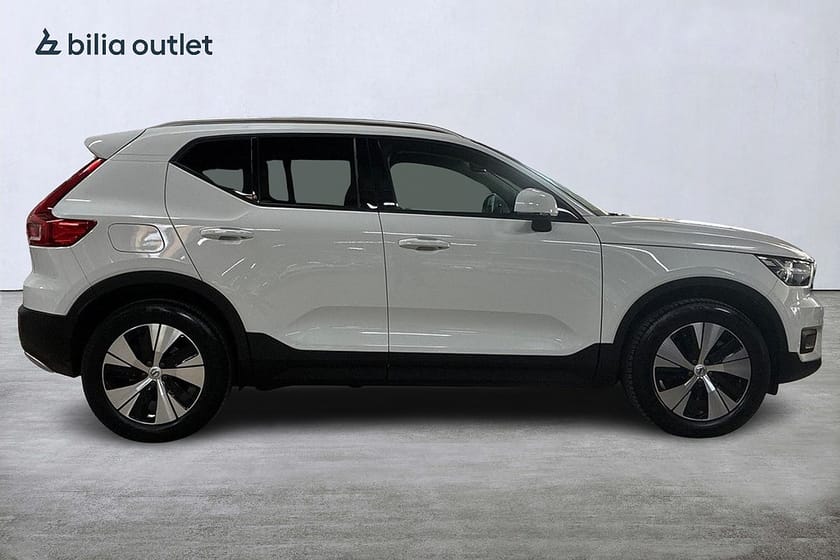 Bild 4 av Volvo XC40 TE aut Momentum Adv Edt 262hk Navi Drag P-värm Läder