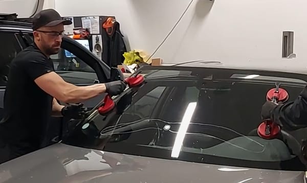 Reparera din vindruta hos oss