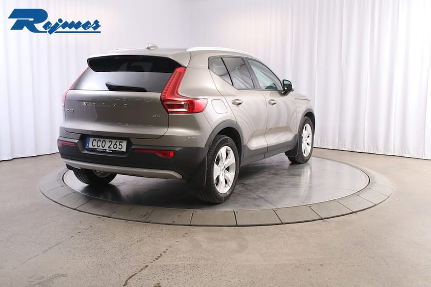 Bild 5 av Volvo XC40 B4 FWD Bensin Momentum Advanced SE