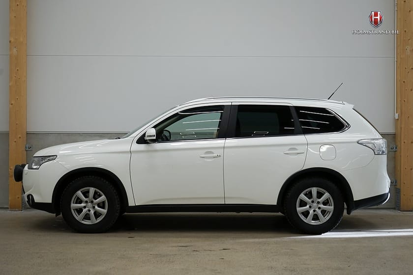 Bild 1 av Mitsubishi Outlander 2.2 Di-D 4WD Business 7-sits Drag Värmare Kamera Läder