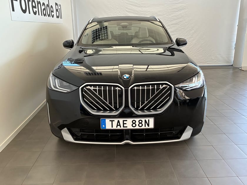 Bild 2 av BMW X3 30e xDrive 4,95 ränta H/K Drag 20" Adpt Farth Rattvärme