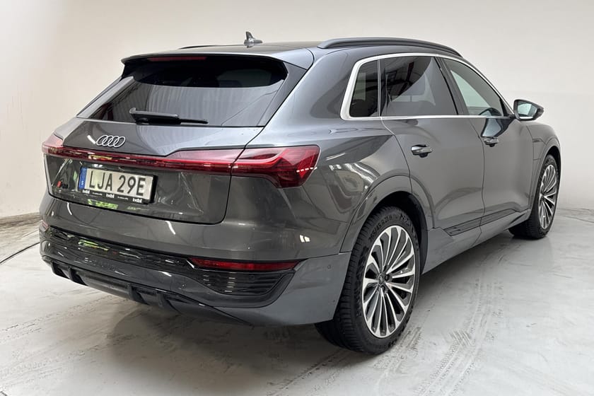 Bild 3 av Audi Q8 55 e-tron quattro (408hk) S-Line GPS Pano