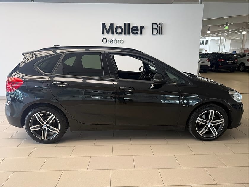 Bild 2 av BMW 220d xDrive Active Tourer 220 190HK I Drag I Bkamera I Navi