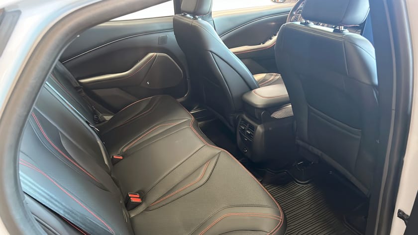 Bild 5 av Ford Mustang Mach-E Standard Range AWD SR 269hk Teknikpaket+ Pano | B&O