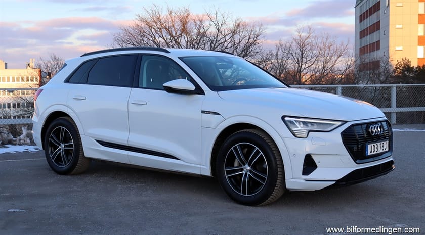 Bild 2 av Audi e-tron 55 quattro 408hk S/V-hjul Drag