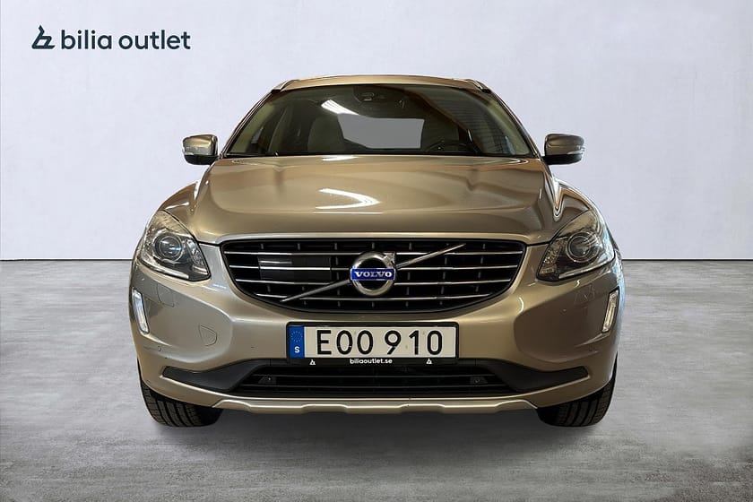 Bild 3 av Volvo XC60 D4 Summum BE PRO Panorama / B-Kamera / Keyless / Drag